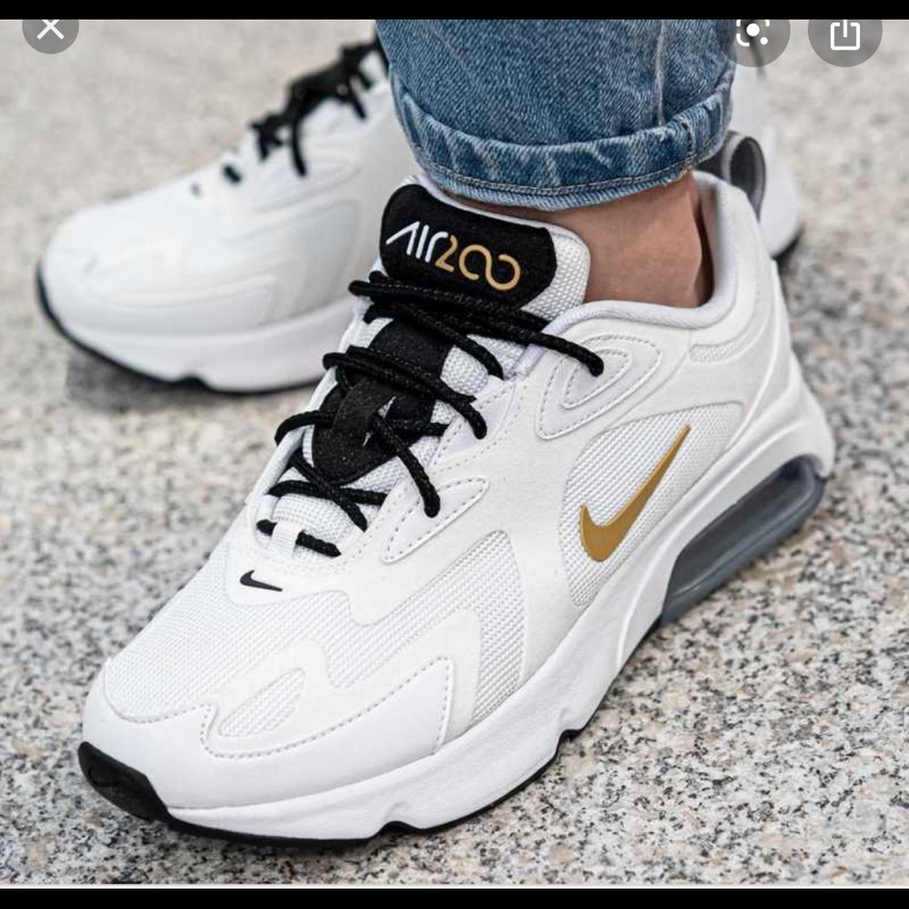 Nike Women's Air Max 200
